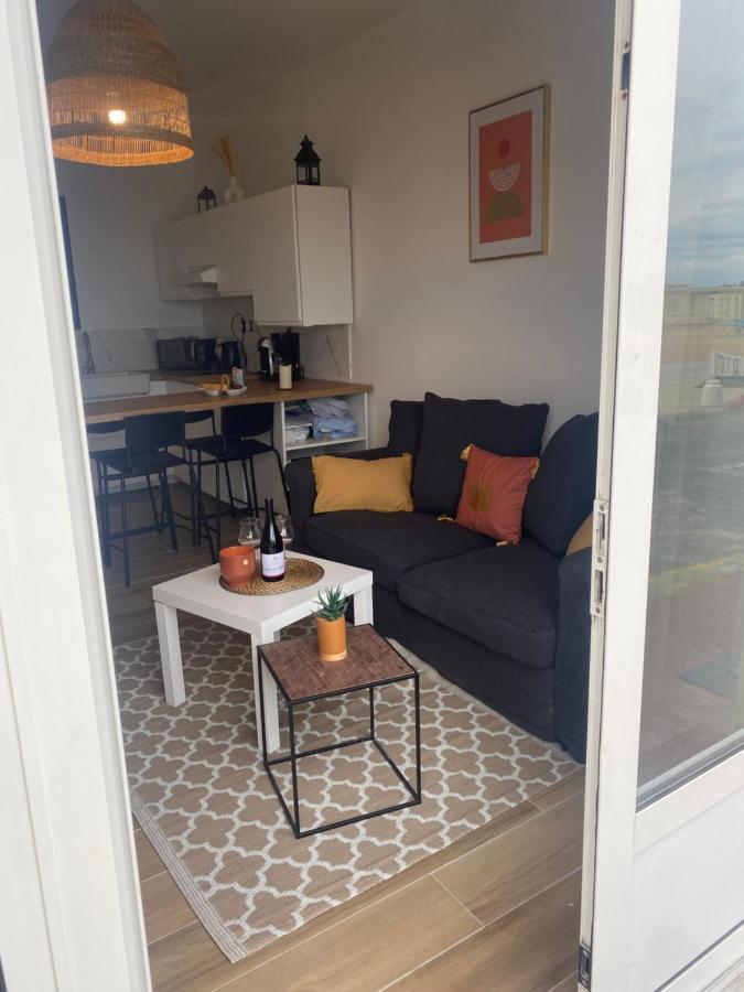 Paradis Les Pieds Sur Le Sable Trouville Palace Εξωτερικό φωτογραφία